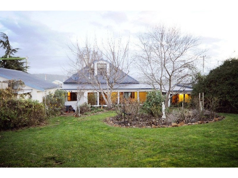 117 Emu Bay Road, Deloraine TAS 7304