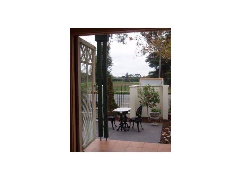 2/483  St Kilda Street, Elwood VIC 3184