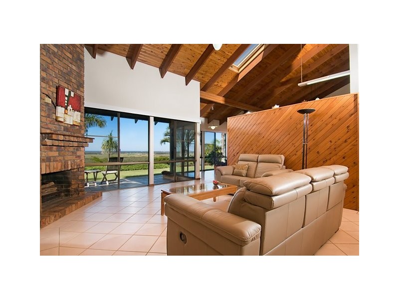 48 Twin Peaks Road, Bli Bli QLD 4560