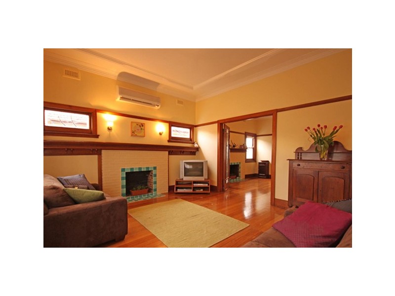 1/14  Whitelaw Street, Reservoir VIC 3073