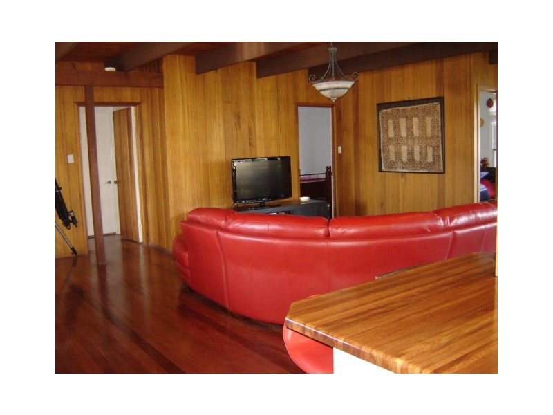 76 Poinciana Waters, Broadbeach Waters QLD 4218