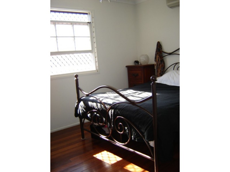 76 Poinciana Waters, Broadbeach Waters QLD 4218