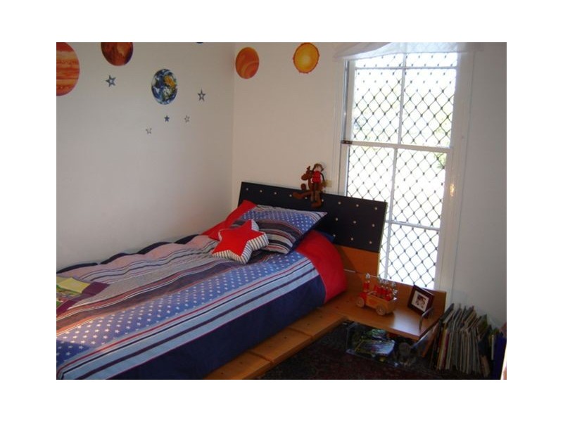 76 Poinciana Waters, Broadbeach Waters QLD 4218