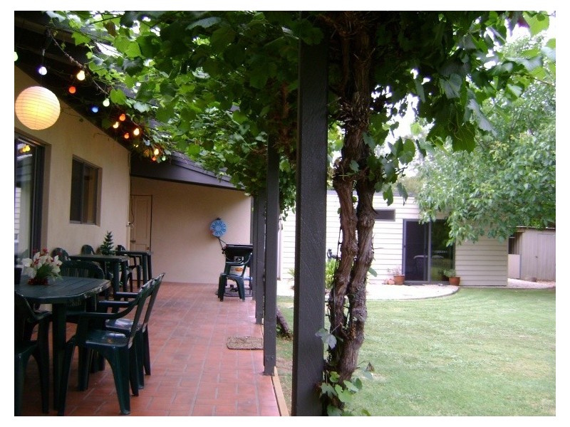 7103 Great Alpine Road Porepunkah, Bright VIC 3741