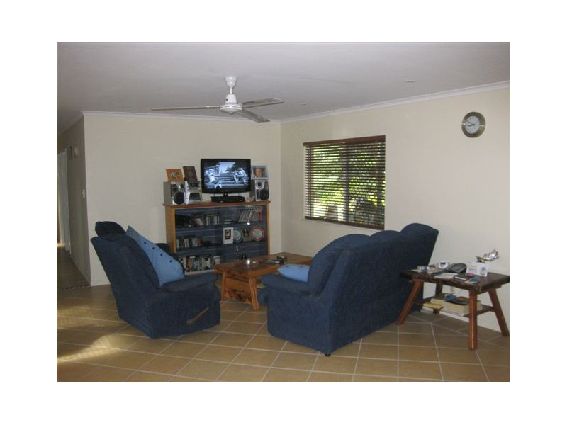 10 Warnambool Street, Trinity Park QLD 4879