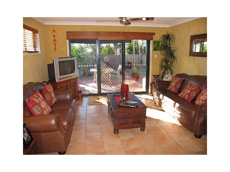 2/50 Inwood Circuit, Merrimac QLD 4226