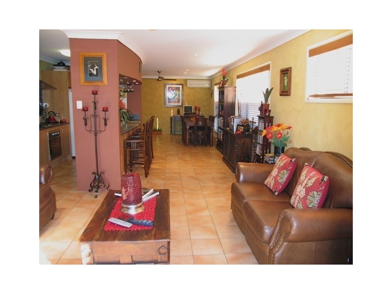 2/50 Inwood Circuit, Merrimac QLD 4226