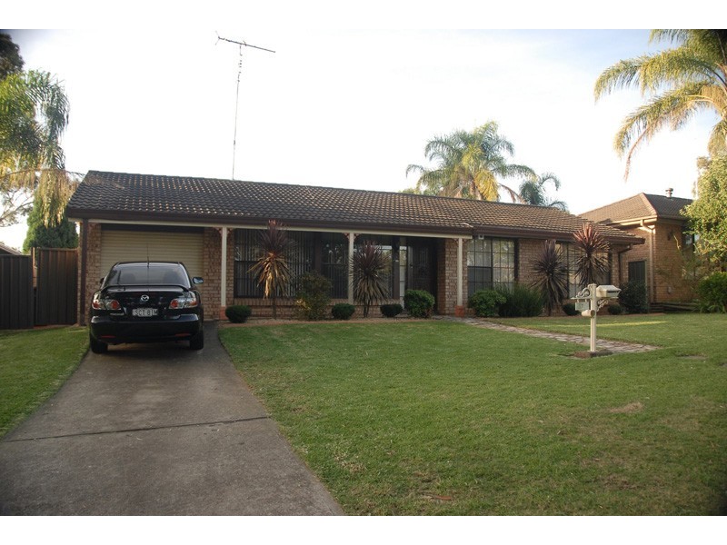 7 Ibis Place, St Clair NSW 2759