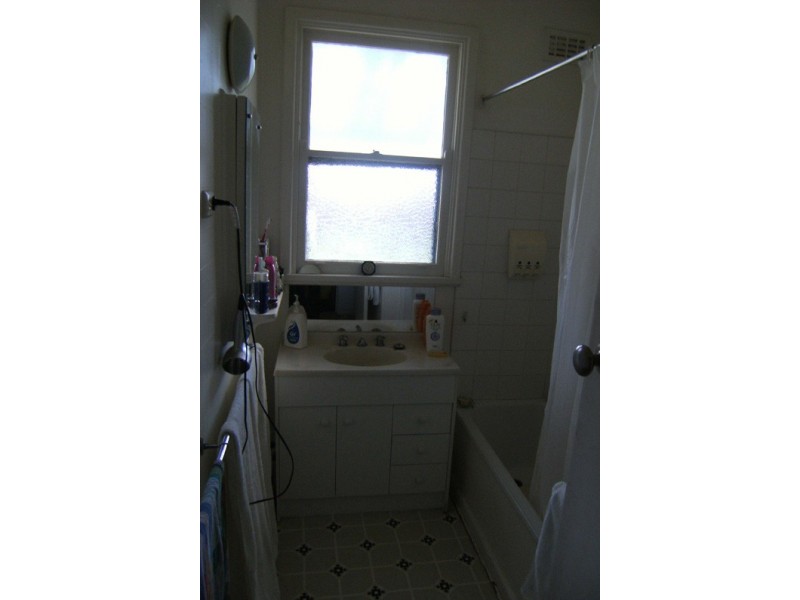 15 Bernard Street, Spotswood VIC 3015