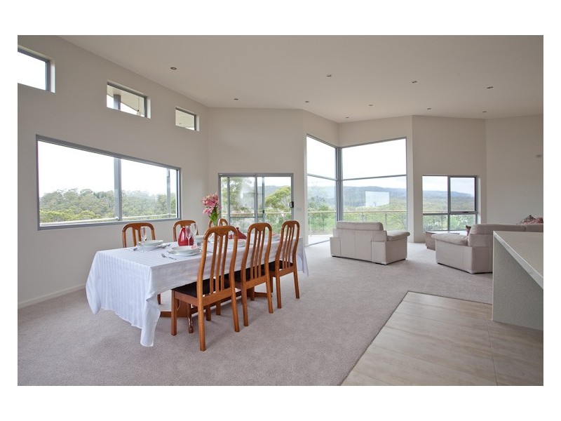 8 Donvista Drive, Devonport TAS 7310
