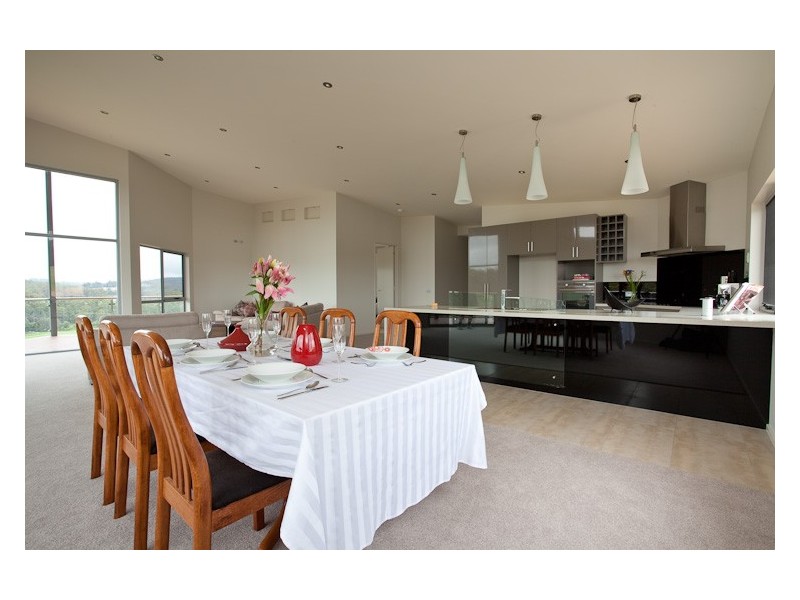 8 Donvista Drive, Devonport TAS 7310
