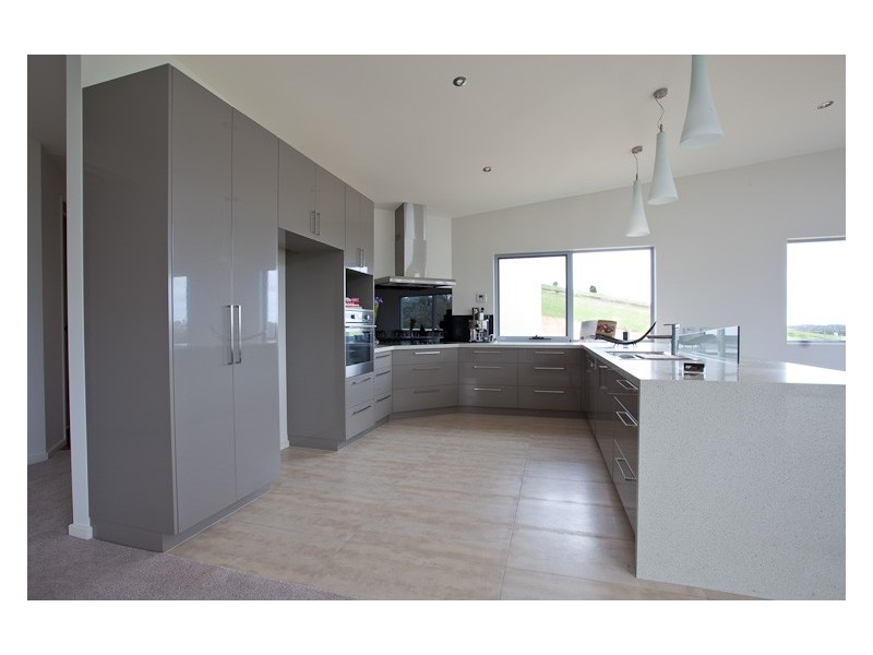 8 Donvista Drive, Devonport TAS 7310
