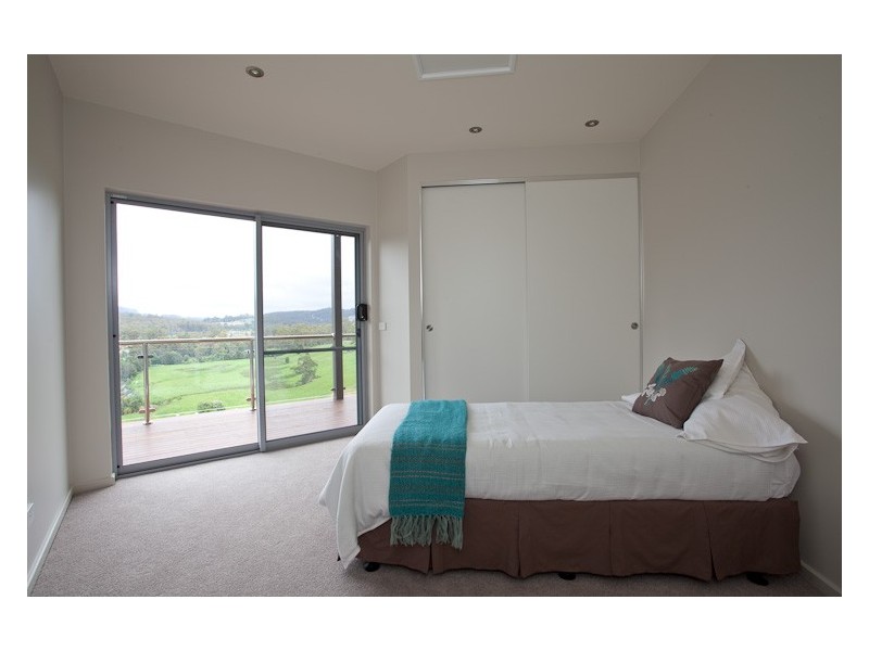 8 Donvista Drive, Devonport TAS 7310