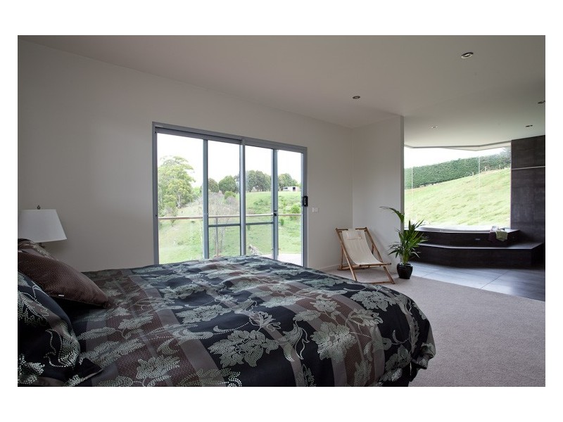 8 Donvista Drive, Devonport TAS 7310
