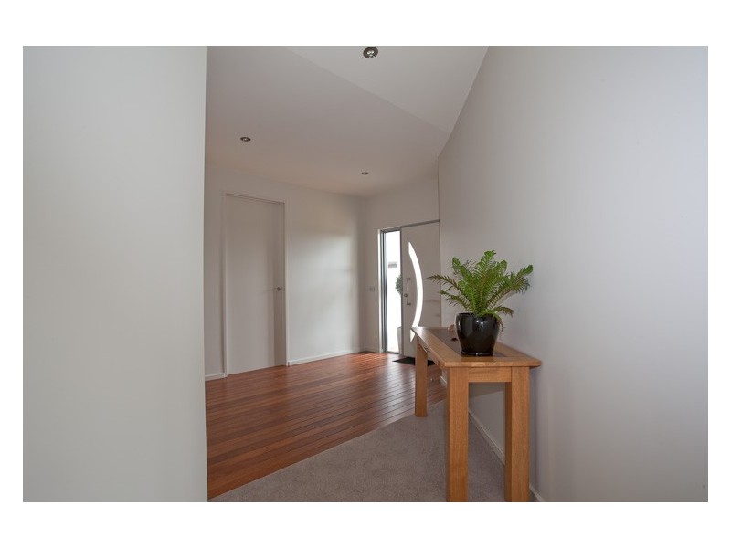 8 Donvista Drive, Devonport TAS 7310