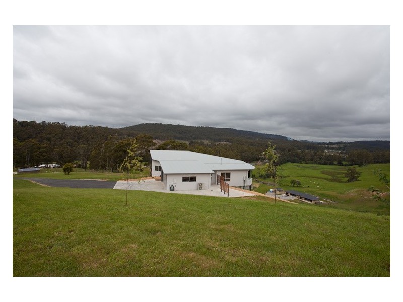 8 Donvista Drive, Devonport TAS 7310