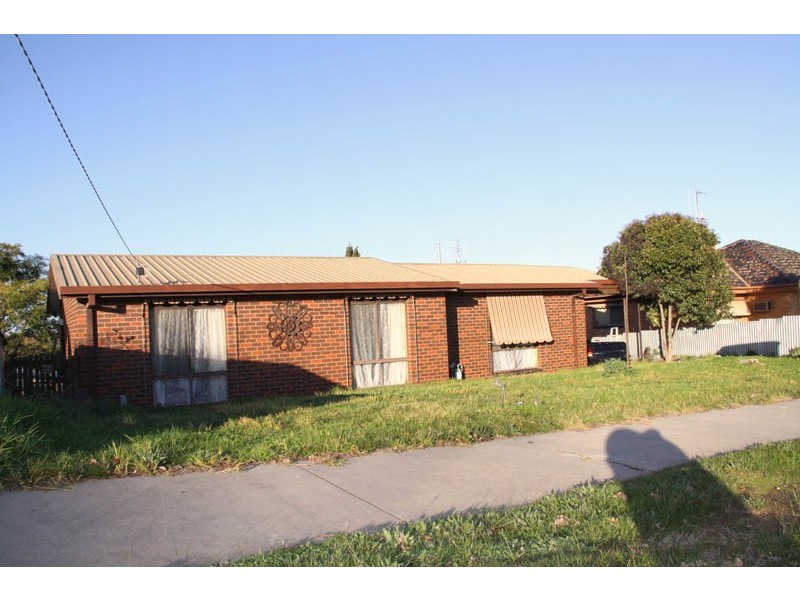 19 Smalley Street, California Gully VIC 3556