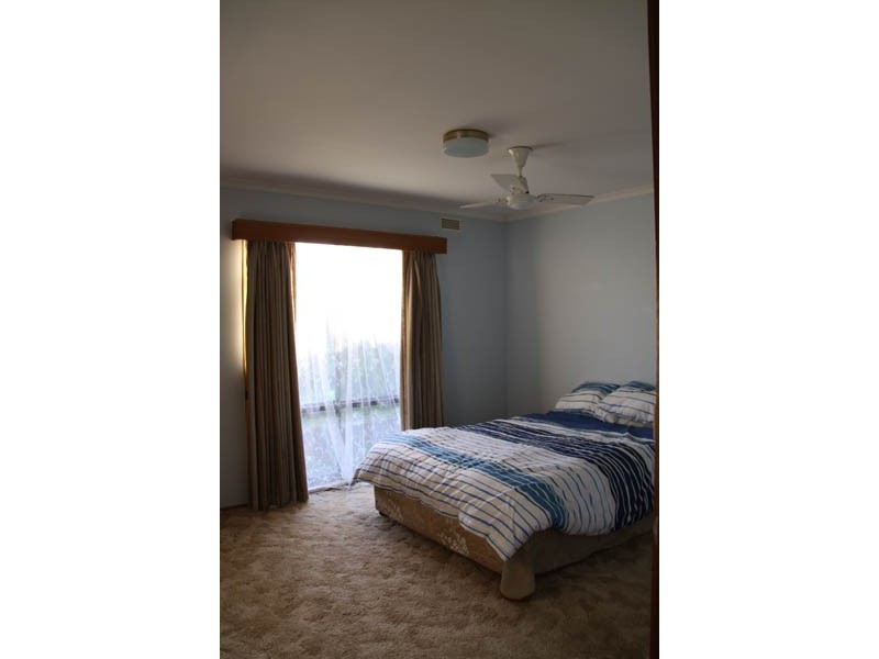 19 Smalley Street, California Gully VIC 3556