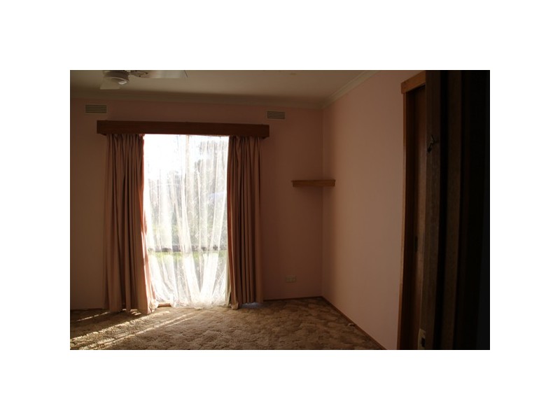 19 Smalley Street, California Gully VIC 3556