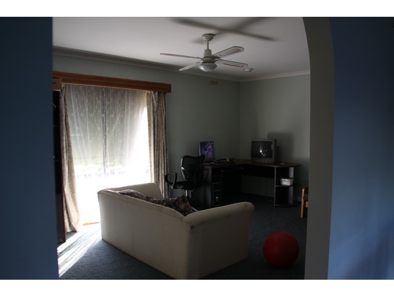 19 Smalley Street, California Gully VIC 3556