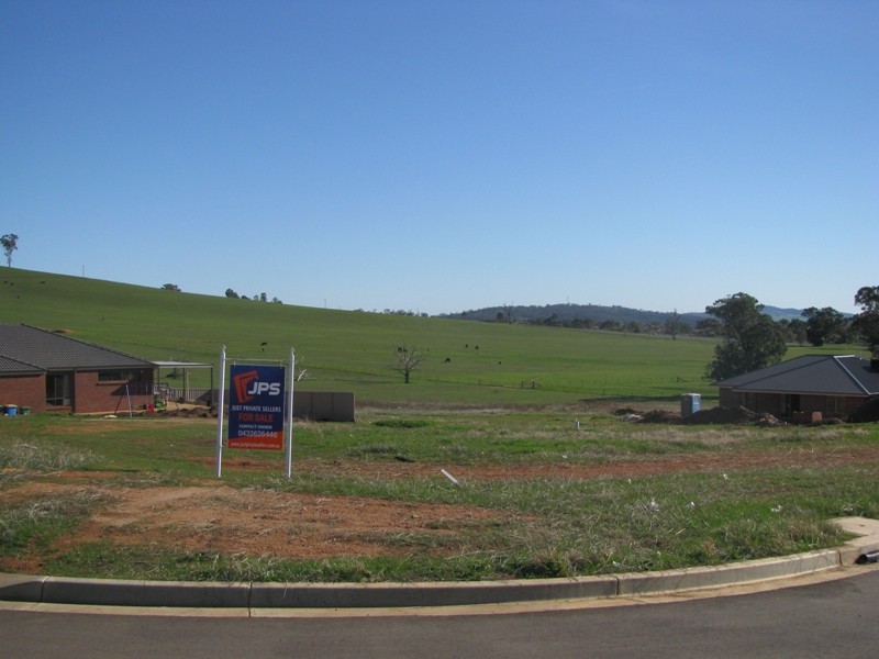 42 Deakin Ave, Lloyd NSW 2650