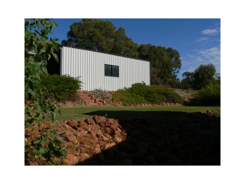 8 Orchard Place, Myalup WA 6220