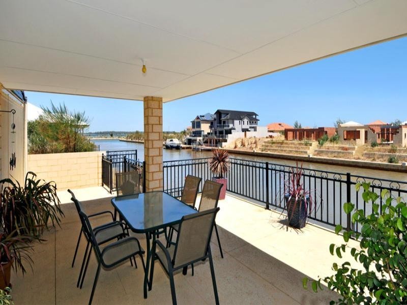 29 Estuary Place, Wannanup WA 6210