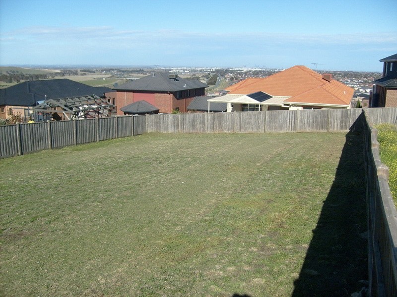 6 High View Place, Craigieburn VIC 3064