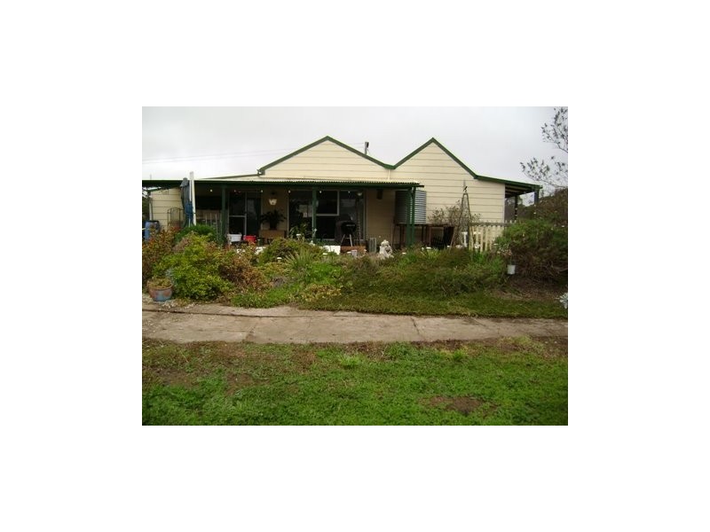 42 Rowe Street, Avoca VIC 3467