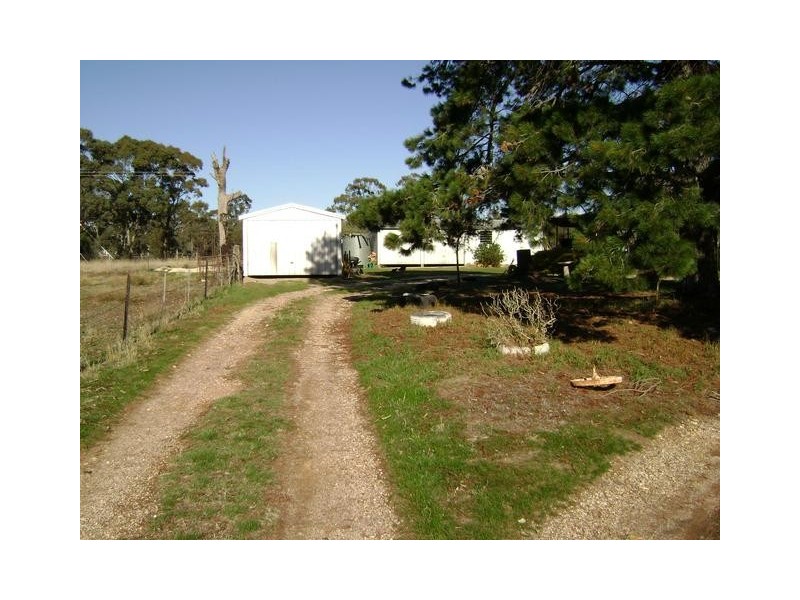 42 Rowe Street, Avoca VIC 3467