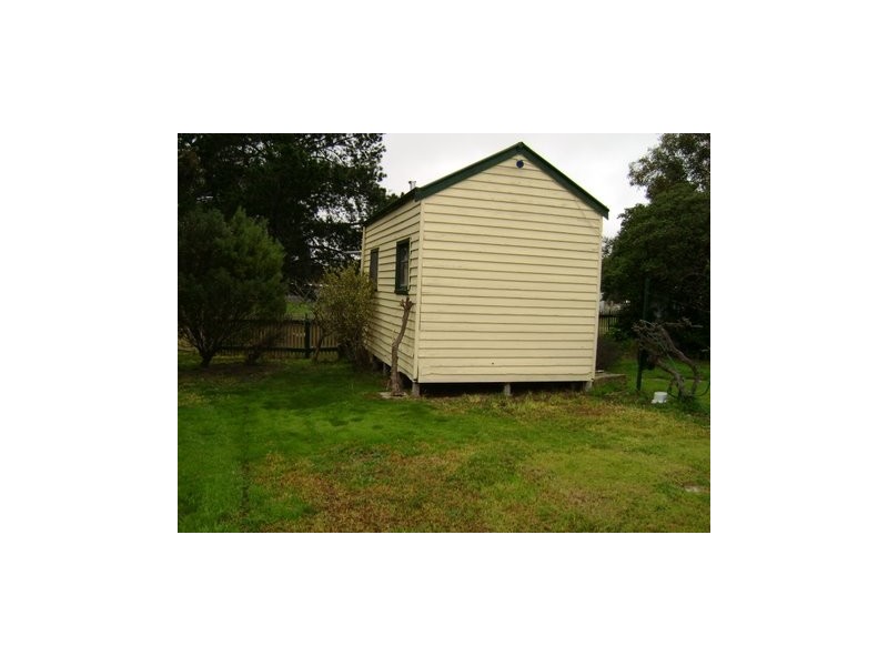 42 Rowe Street, Avoca VIC 3467