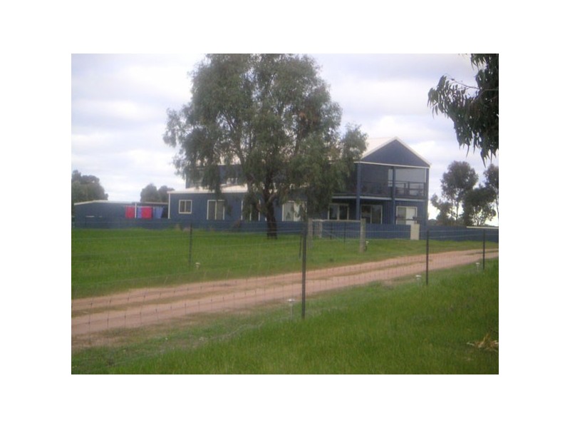 17 Mcguire Road, Broomehill WA 6318