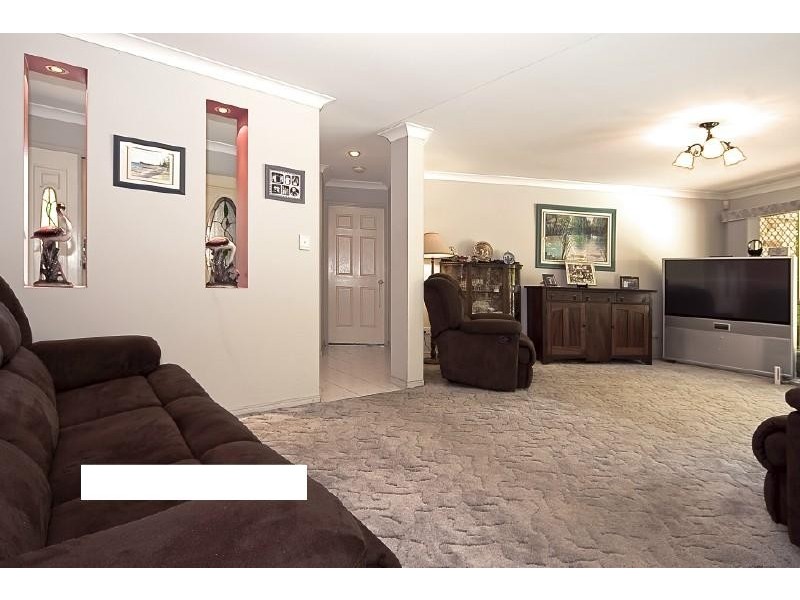 75 Mallee Drive, Tanah Merah QLD 4128