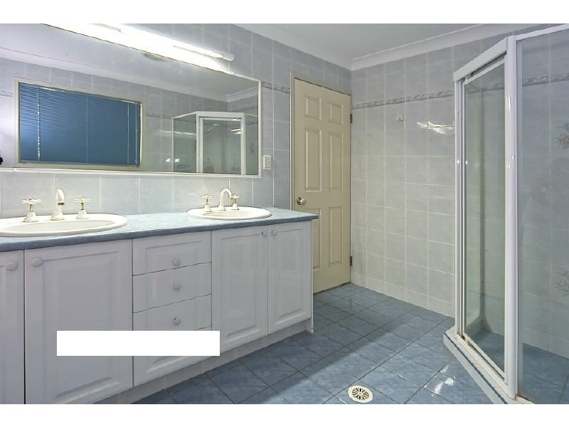 75 Mallee Drive, Tanah Merah QLD 4128