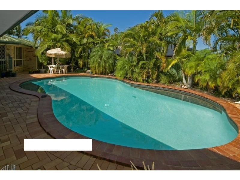75 Mallee Drive, Tanah Merah QLD 4128