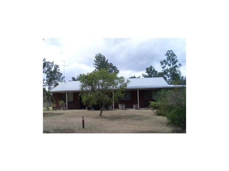 184 Carbeen Crest, Nanango QLD 4615