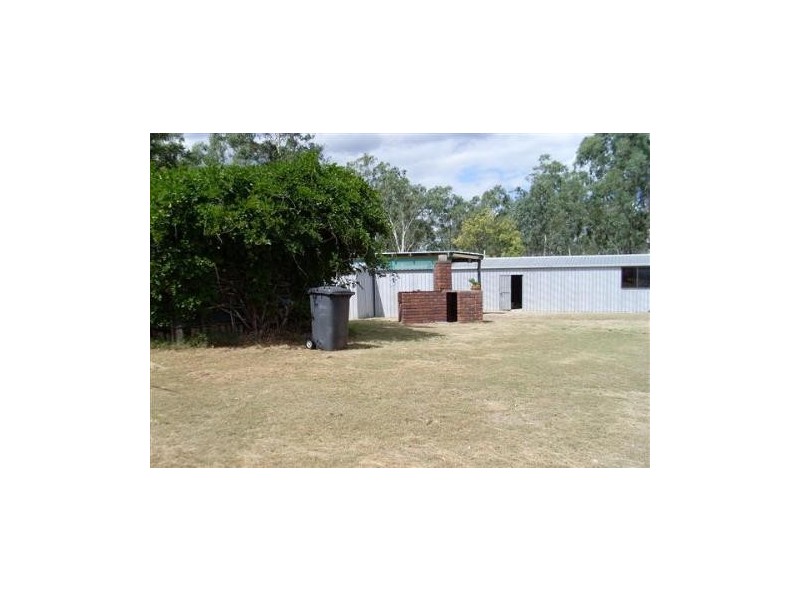 184 Carbeen Crest, Nanango QLD 4615