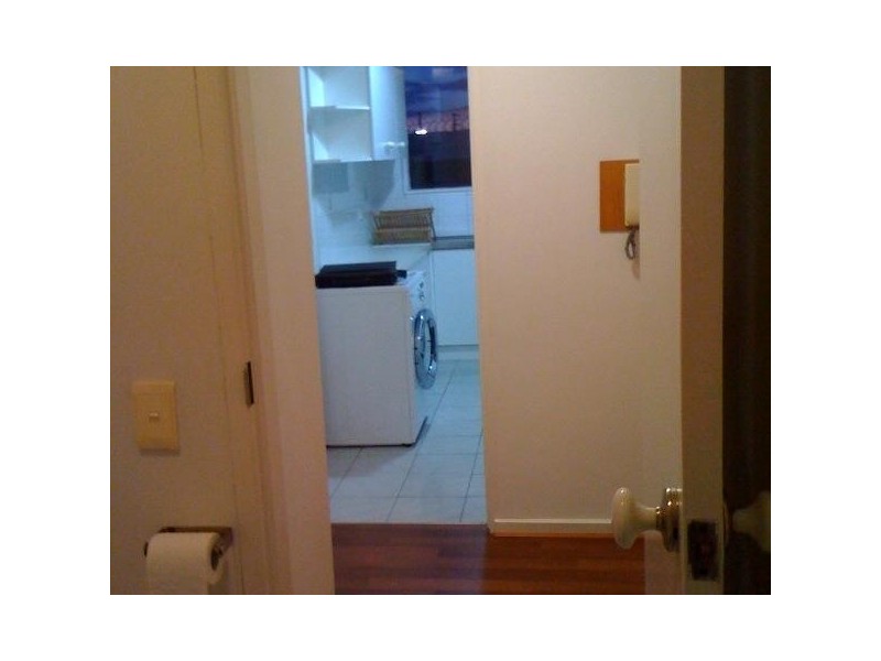 18/12 Lennon Street, Parkville VIC 3052