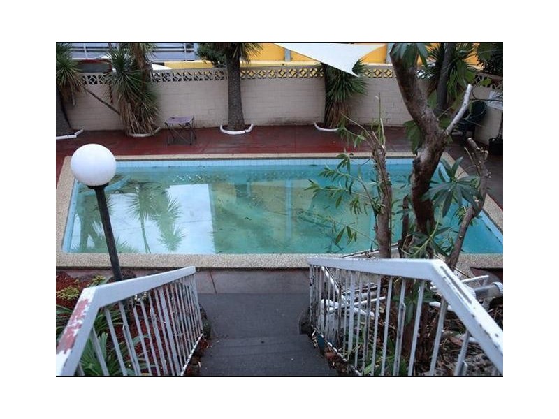 18/12 Lennon Street, Parkville VIC 3052