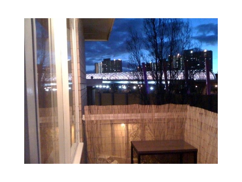 18/12 Lennon Street, Parkville VIC 3052