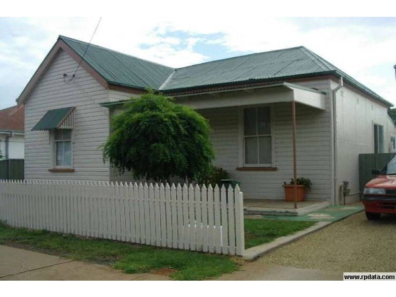 66 Hoskins, Temora NSW 2666