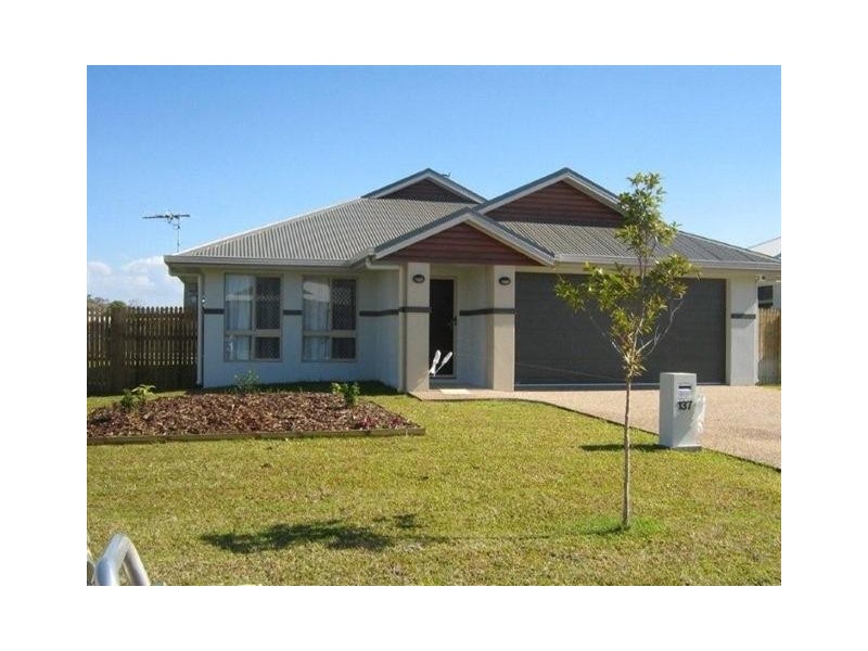 137 Daintree Drive, Bushland Beach QLD 4818
