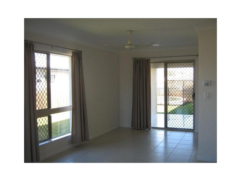 137 Daintree Drive, Bushland Beach QLD 4818