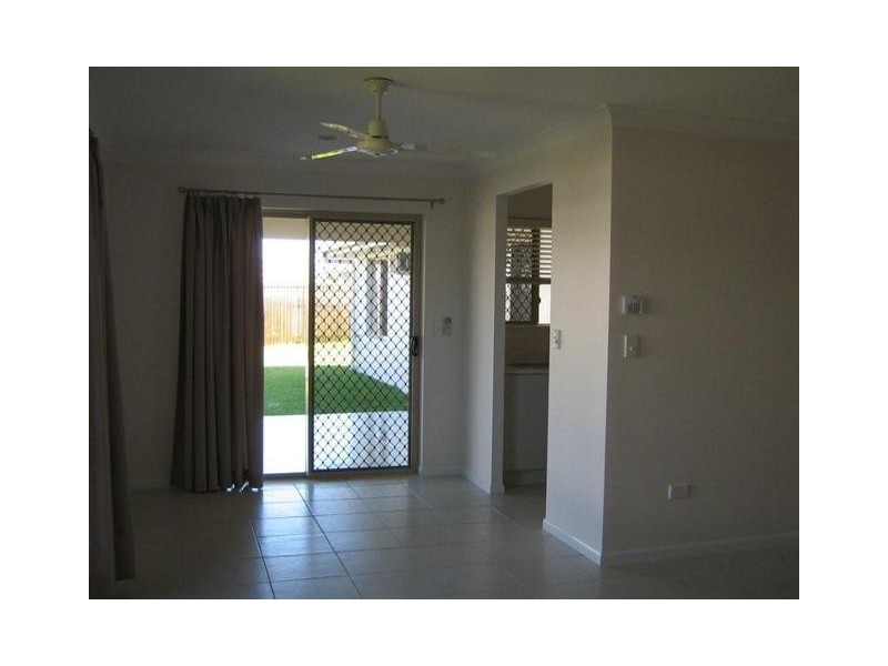 137 Daintree Drive, Bushland Beach QLD 4818