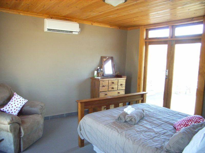 2 Vincent Road, The Rock NSW 2655