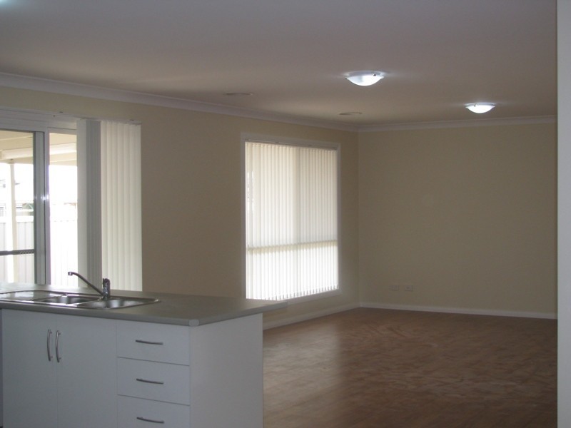 7 Glenfield Park, Glenfield Park NSW 2650