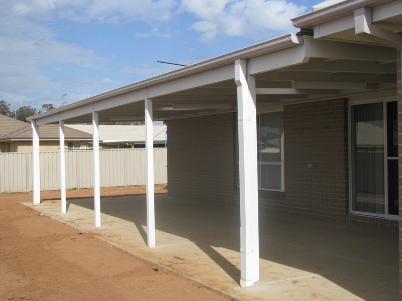 7 Glenfield Park, Glenfield Park NSW 2650