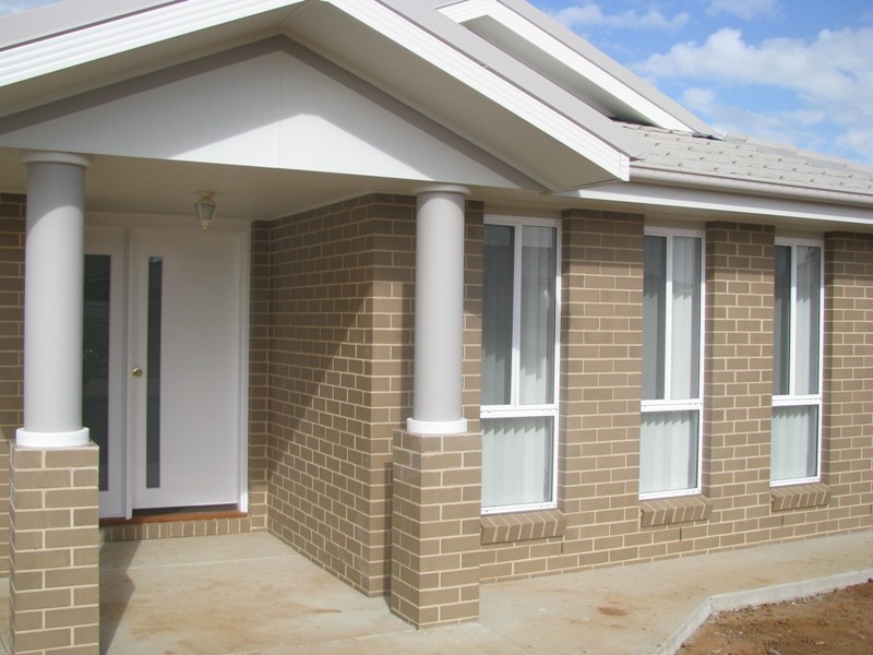 7 Glenfield Park, Glenfield Park NSW 2650