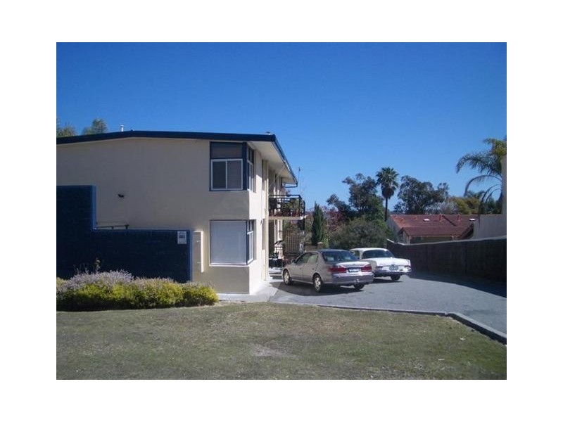 1/45 Robert Street, Como WA 6152