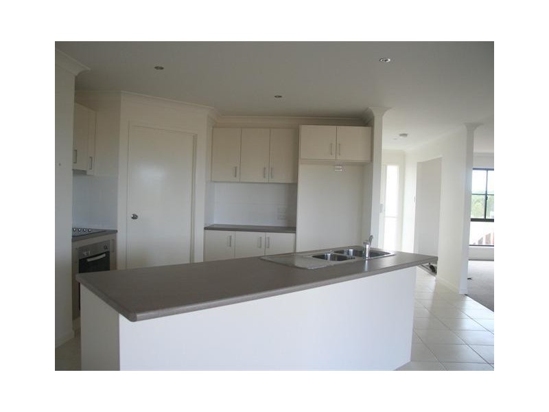 1 Bayridge Heights Drive, Wondunna QLD 4655